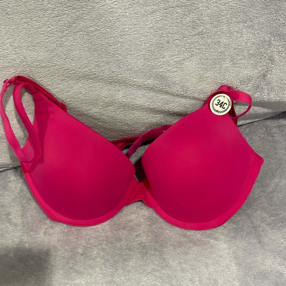 NWT! Pink Victoria’s Secret push up bra.
